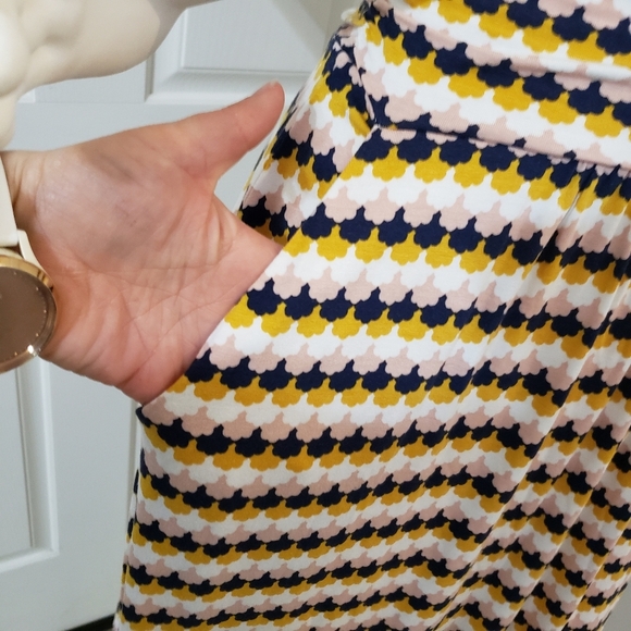 Boden Size 6 Elegant Striped Dress in Navy and Cream - Picture 6 of 12